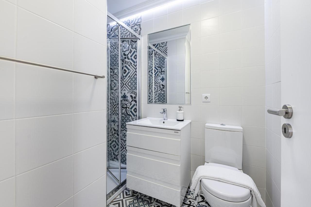 Vibrant Host Solutions - Heroismo'S Metro Porto Exterior foto