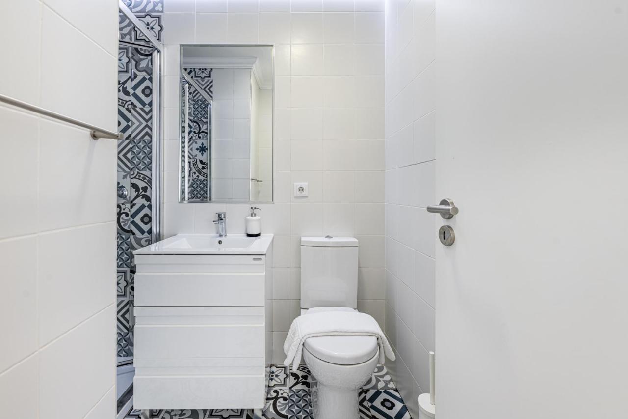 Vibrant Host Solutions - Heroismo'S Metro Porto Exterior foto